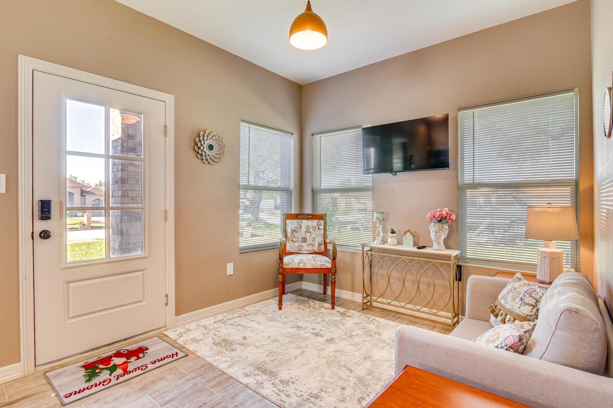 Pet-Friendly Brownsville Apartment With Yard! Exterior photo